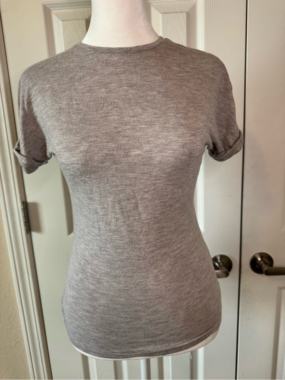 Zara Basic Gray Cuffed Sleeve Tee Casual Essential Top Size Small